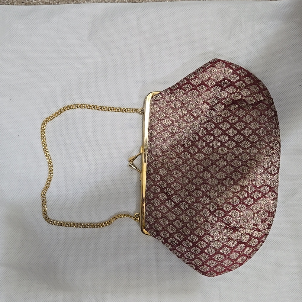 Cottage Product Wine and gold woven silk evening kisslock handbag - Picture 2 of 6